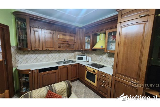 Shtepi me qera 1+1 ne Tirane - 550 Euro