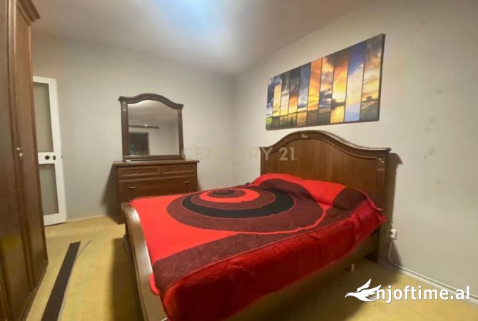 Shtepi ne shitje Apartament ne Tirane, 1+1, Mobilimi E mobiluar, Pagesa 113,000  Euro.