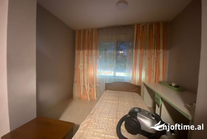 Shtepi ne shitje Apartament ne Tirane, 1+1, Mobilimi E mobiluar, Pagesa 113,000  Euro.