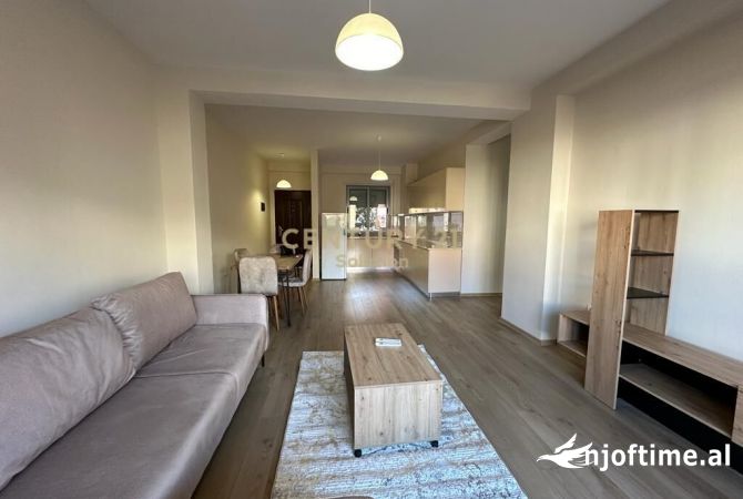 Shtepi me qera 2+1 ne Tirane - 400 Euro