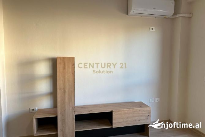 Shtepi me qera Apartament ne Tirane, 2+1, Mobilimi E mobiluar, Pagesa 400  Euro.