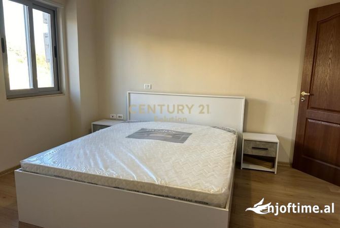 Shtepi me qera Apartament ne Tirane, 2+1, Mobilimi E mobiluar, Pagesa 400  Euro.