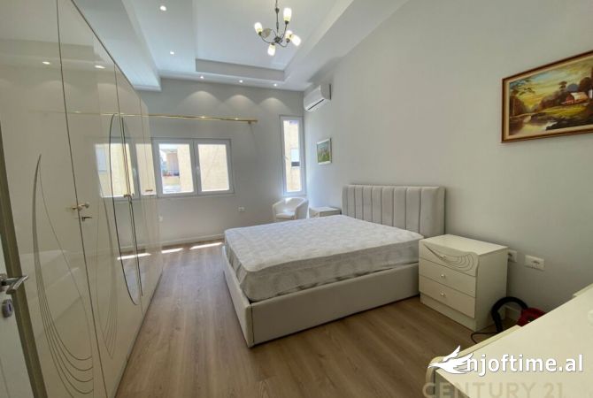 Shtepi me qera Apartament ne Tirane, 1+1, Mobilimi E mobiluar, Pagesa 500  Euro.