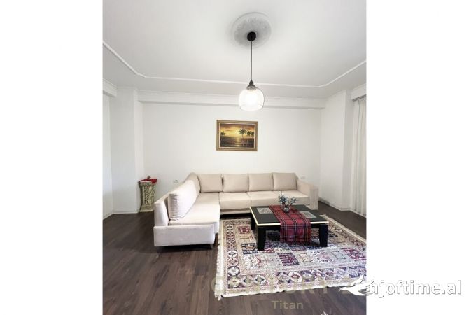 Shtepi me qera 2+1 ne Tirane - 550 Euro