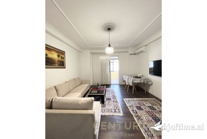 Shtepi me qera 2+1 ne Tirane - 550 Euro