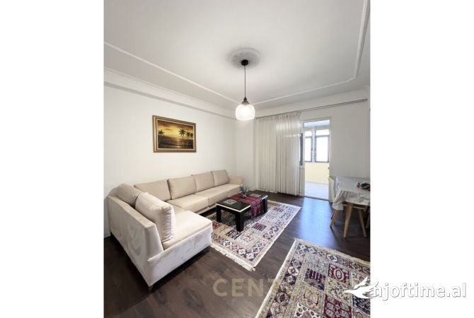 Shtepi me qera 2+1 ne Tirane - 550 Euro