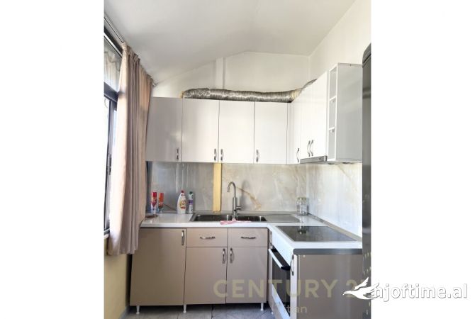 Shtepi me qera Apartament ne Tirane, 2+1, Mobilimi E mobiluar, Pagesa 550  Euro.