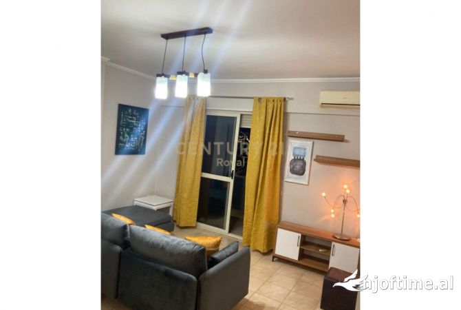 Shtepi me qera Apartament ne Tirane, 1+1, Mobilimi E mobiluar, Pagesa 550  Euro.