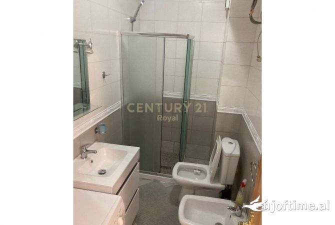 Shtepi me qera Apartament ne Tirane, 1+1, Mobilimi E mobiluar, Pagesa 550  Euro.