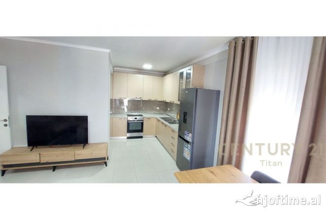 Shtepi me qera Apartament ne Tirane, 2+1, Mobilimi E mobiluar, Pagesa 700  Euro.