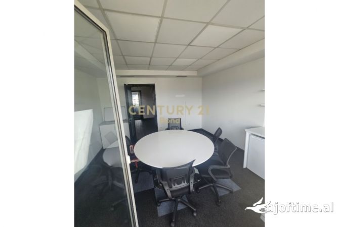 ISH BLLOKU AMBIENT ZYRASH ME QIRA !!