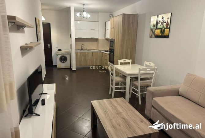 Shtepi me qera Apartament ne Tirane, 1+1, Mobilimi E mobiluar, Pagesa 500  Euro.