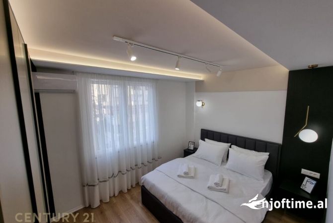 Shtepi me qera Apartament ne Tirane, 2+1, Mobilimi E mobiluar, Pagesa 1,800  Euro.