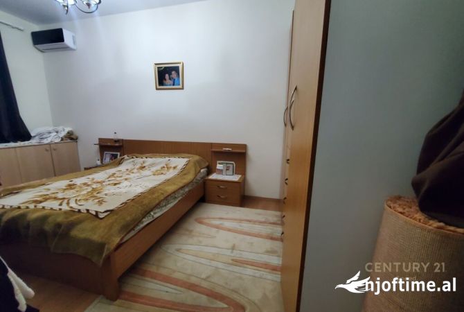 Shtepi ne shitje 7+1 ne Tirane - 700,000 Euro