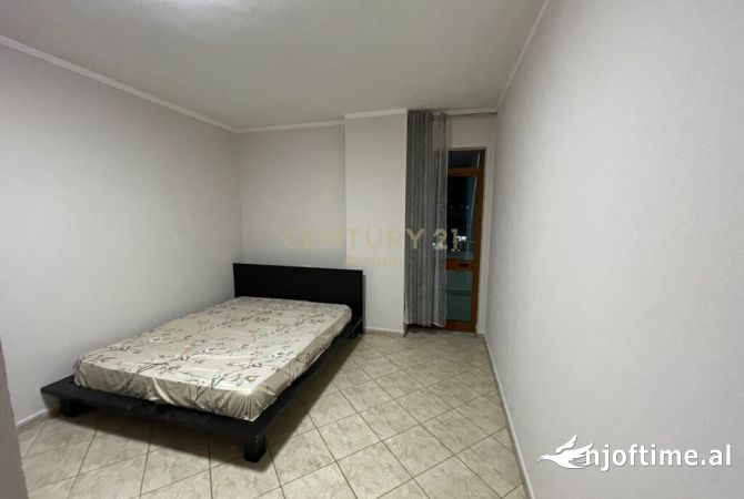 Shtepi me qera Apartament ne Tirane, 2+1, Mobilimi E mobiluar, Pagesa 700  Euro.