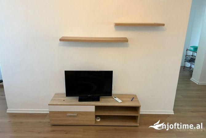 Shtepi me qera Apartament ne Tirane, 2+1, Mobilimi E mobiluar, Pagesa 580  Euro.