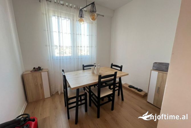 Shtepi me qera Apartament ne Tirane, 2+1, Mobilimi E mobiluar, Pagesa 580  Euro.