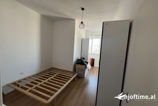 Shtepi me qera Apartament ne Tirane, 2+1, Mobilimi E mobiluar, Pagesa 580  Euro.