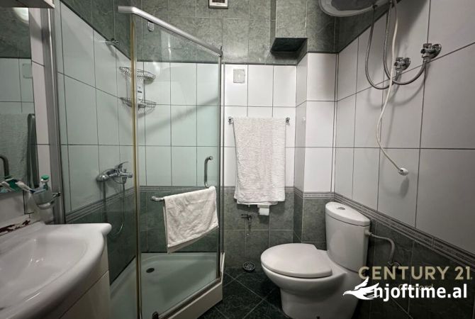 Japim me qira ambient zyrash tek Pallatet Agimi !