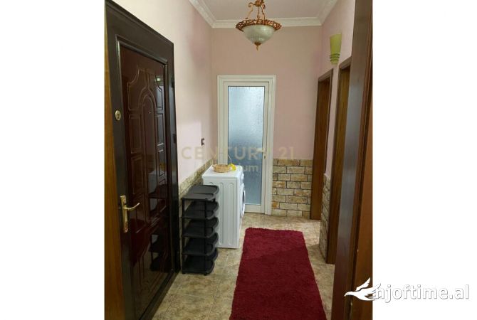 Shtepi me qera Apartament ne Tirane, 2+1, Mobilimi E mobiluar, Pagesa 650  Euro.