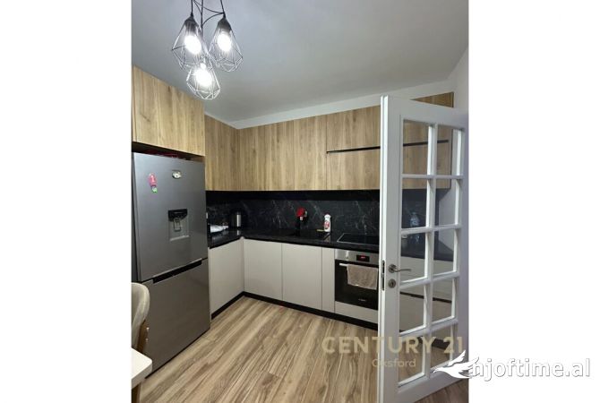 Shtepi me qera Apartament ne Tirane, 1+1, Mobilimi E mobiluar, Pagesa 500  Euro.