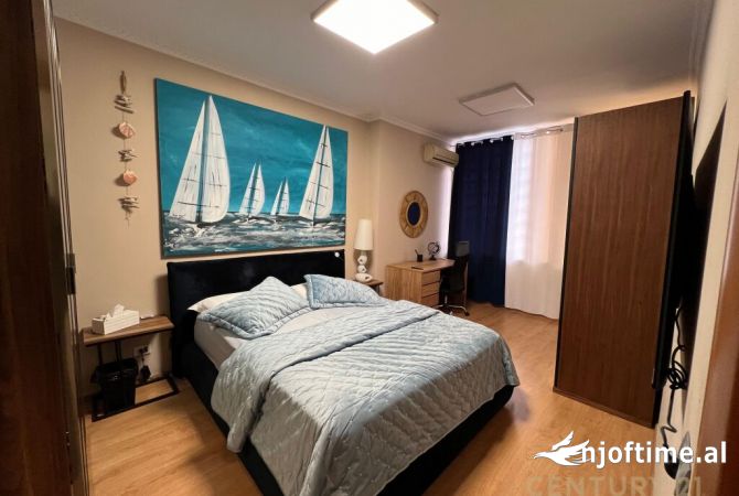 Shtepi me qera Apartament ne Tirane, 2+1, Mobilimi E mobiluar, Pagesa 900  Euro.