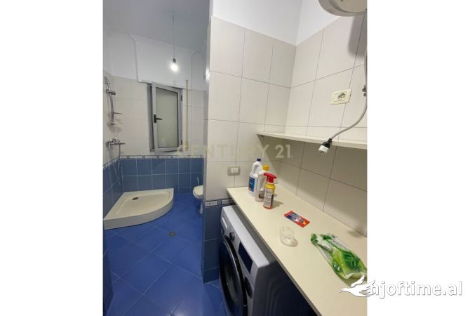 Shtepi me qera Apartament ne Tirane, 2+1, Mobilimi E mobiluar, Pagesa 800  Euro.