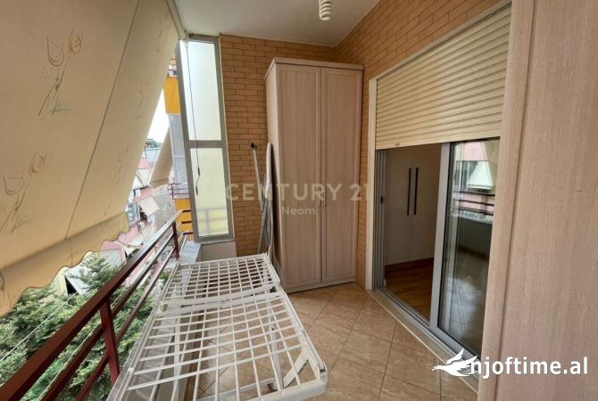 Shtepi me qera Apartament ne Tirane, 2+1, Mobilimi E mobiluar, Pagesa 800  Euro.