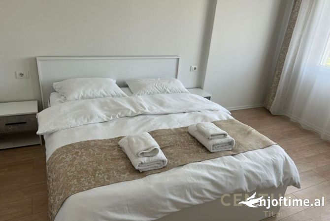 Shtepi me qera Apartament ne Tirane, 2+1, Mobilimi E mobiluar, Pagesa 1,300  Euro.