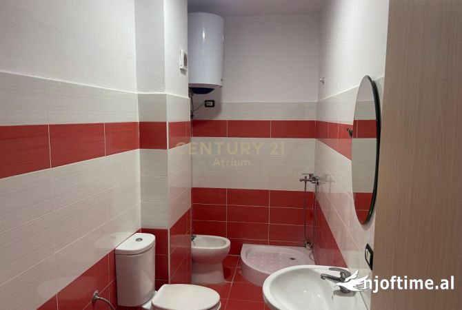 Shtepi me qera Apartament ne Tirane, 2+1, Mobilimi E mobiluar, Pagesa 500  Euro.