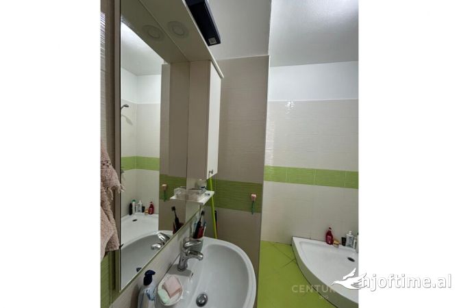 Shtepi me qera Apartament ne Tirane, 1+1, Mobilimi E mobiluar, Pagesa 550  Euro.