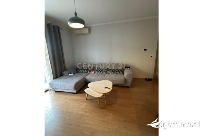 Shtepi me qera Apartament ne Tirane, 2+1, Mobilimi E mobiluar, Pagesa 800  Euro.