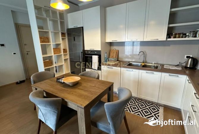 Shtepi me qera Apartament ne Tirane, 2+1, Mobilimi E mobiluar, Pagesa 800  Euro.