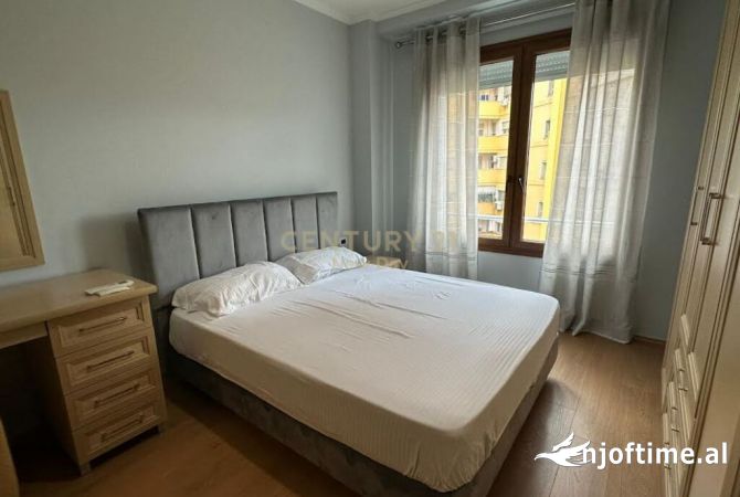 Shtepi me qera Apartament ne Tirane, 2+1, Mobilimi E mobiluar, Pagesa 800  Euro.