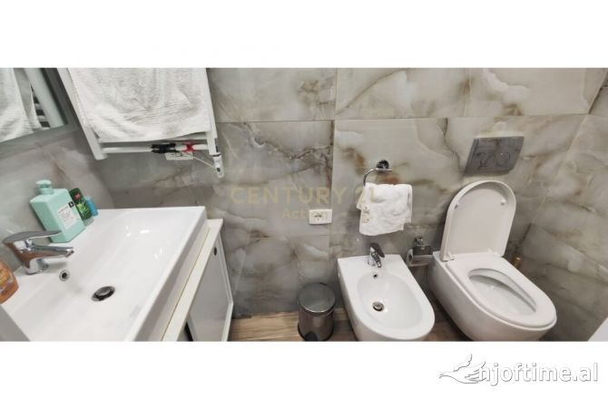 Shtepi ne shitje Apartament ne Tirane, 2+1, Mobilimi E mobiluar, Pagesa 207,000  Euro.