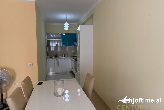 Shtepi me qera Apartament ne Tirane, 1+1, Mobilimi E mobiluar, Pagesa 600  Euro.