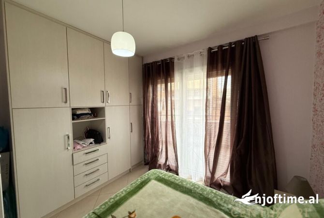 Shtepi me qera Apartament ne Tirane, 1+1, Mobilimi E mobiluar, Pagesa 600  Euro.