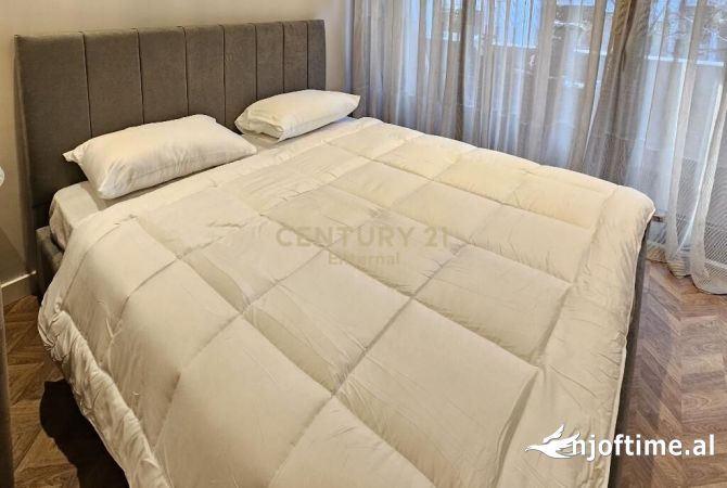 Shtepi me qera Apartament ne Tirane, Garsoniere, Mobilimi E mobiluar, Pagesa 595  Euro.