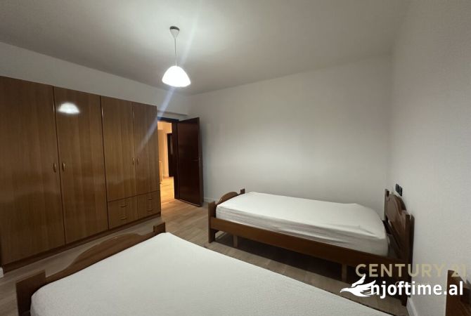Shtepi me qera Apartament ne Tirane, 2+1, Mobilimi E mobiluar, Pagesa 750  Euro.