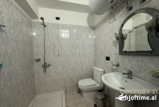 Shtepi me qera Apartament ne Tirane, 2+1, Mobilimi E mobiluar, Pagesa 750  Euro.