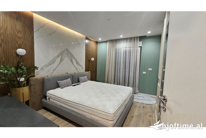 Shtepi ne shitje Apartament ne Tirane, 2+1, Mobilimi E mobiluar, Pagesa 245,000  Euro.