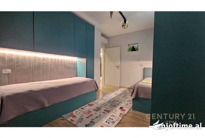 Shtepi ne shitje Apartament ne Tirane, 2+1, Mobilimi E mobiluar, Pagesa 245,000  Euro.