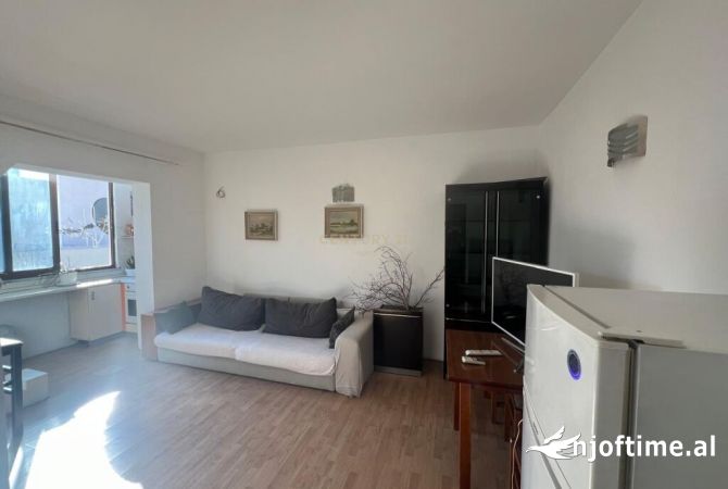 Shtepi me qera 1+1 ne Tirane - 450 Euro