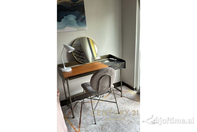 Shtepi ne shitje Apartament ne Tirane, 2+1, Mobilimi E mobiluar, Pagesa 282,000  Euro.