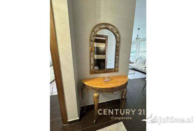 Shtepi ne shitje Apartament ne Tirane, 2+1, Mobilimi E mobiluar, Pagesa 282,000  Euro.