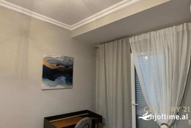 Shtepi ne shitje Apartament ne Tirane, 2+1, Mobilimi E mobiluar, Pagesa 282,000  Euro.