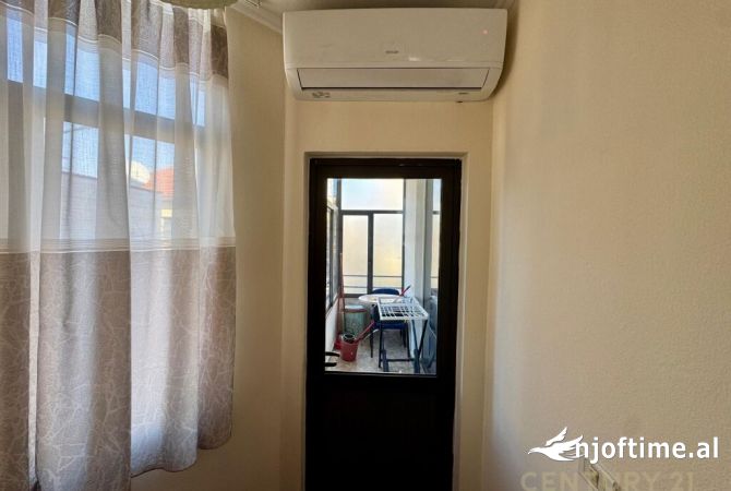 Shtepi me qera Apartament ne Tirane, 2+1, Mobilimi E mobiluar, Pagesa 500  Euro.