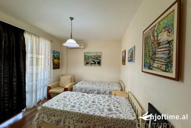 Shtepi me qera Apartament ne Tirane, 2+1, Mobilimi E mobiluar, Pagesa 500  Euro.