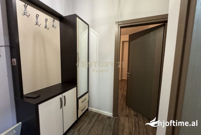 Shtepi me qera Apartament ne Tirane, 1+1, Mobilimi E mobiluar, Pagesa 700  Euro.
