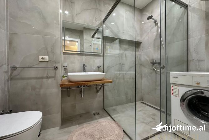 Shtepi me qera Apartament ne Tirane, 1+1, Mobilimi E mobiluar, Pagesa 750  Euro.